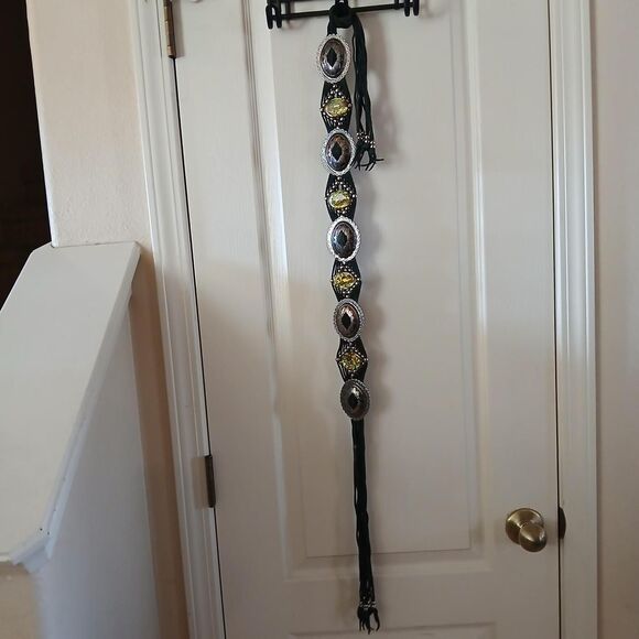 Vintage southwestern style concho belt w silver-tone conchos suede tassel straps - Picture 4 of 7